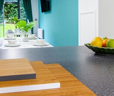 1 bedroom in a flat share to rent - Photo 4