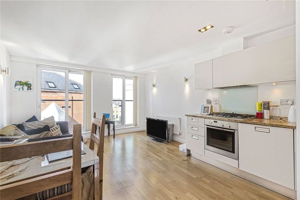 Enfield Road, London, N1 5EN - Photo 1