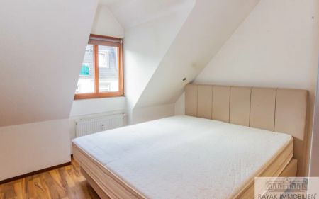 Attraktive 2-Zimmer-Wohnung mit Tiefgaragenstellplatz und Aufzug in Düsseldorf-Eller - Photo 5