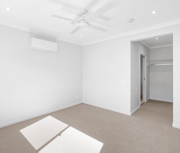 Stunning Home - Media & Split System A/C - Photo 4