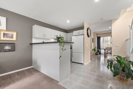 2/37 Wooddale Grove, Donvale - Photo 2