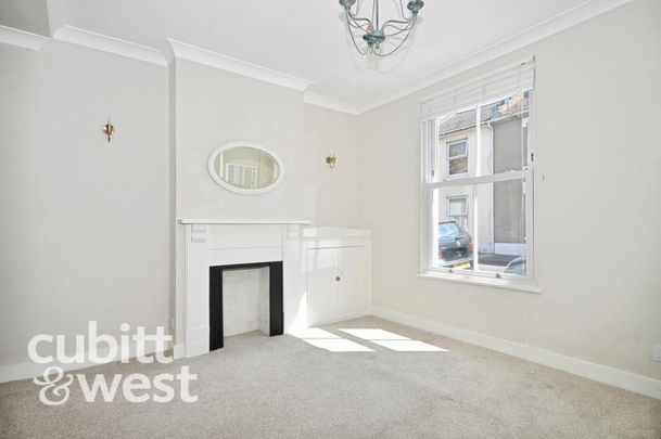 2 bedroom terraced house to rent - Photo 1