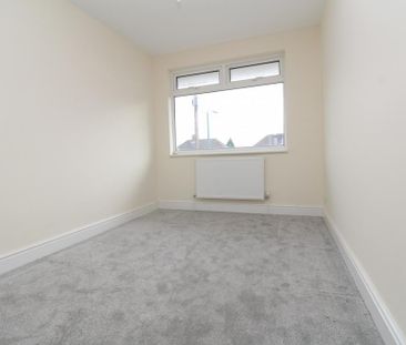 5 bedroom semi-detached house to rent - Photo 2