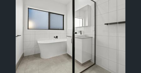 Luxury Living 3 Bedroom Single Storey Townhouse - Photo 2