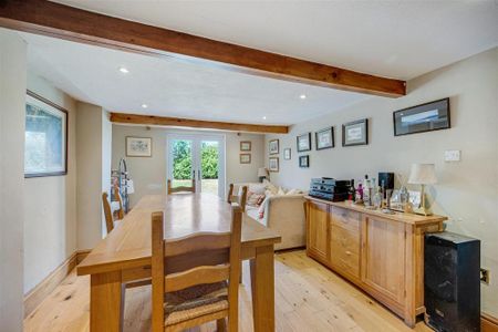 4 bedroom detached house to rent - Photo 3