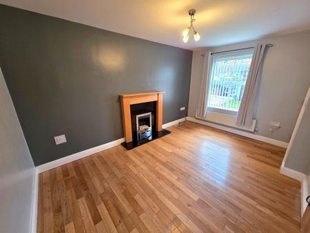 2 bedroom semi-detached house to rent - Photo 2