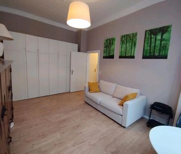 Exklusive 2-Zimmer-Altbauwohnung möbliert - Foto 1