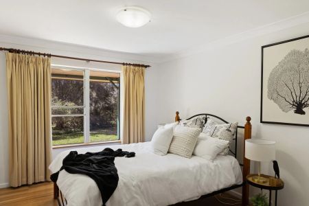 Sunlit Family Retreat - Photo 4