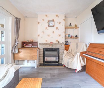 2 bedroom terraced house to rent - Photo 3