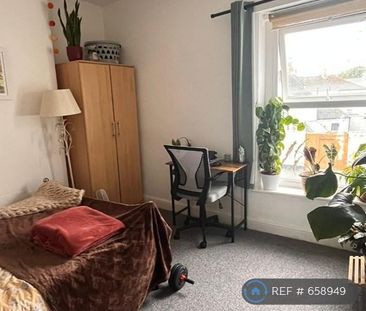 1 bedroom in a house share to rent - Photo 5