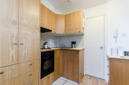 Studio to rent - Photo 3