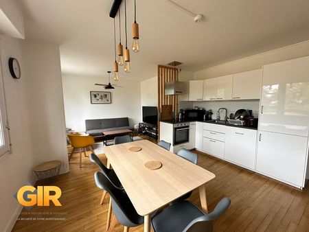 Location Maison 1 pièce 83m² ST JACQUES DE LA LANDE 35136 - Photo 2