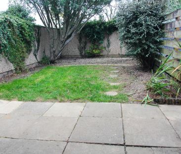 2 bedroom end of terrace house to rent - Photo 3