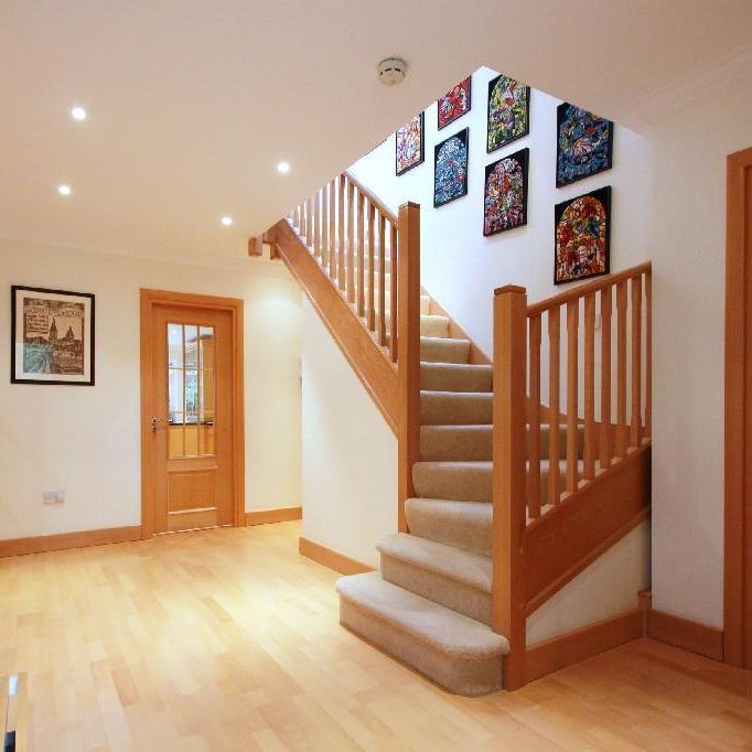 4 bedroom bungalow to rent - Photo 1