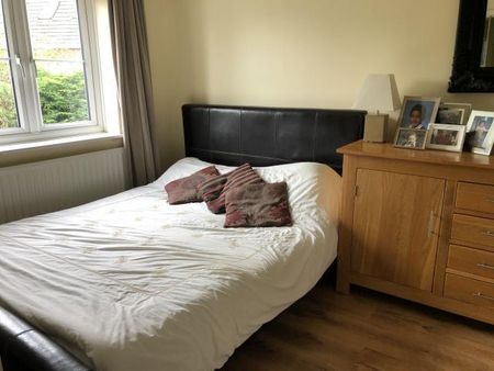 3 bedroom semi-detached house to rent - Photo 5