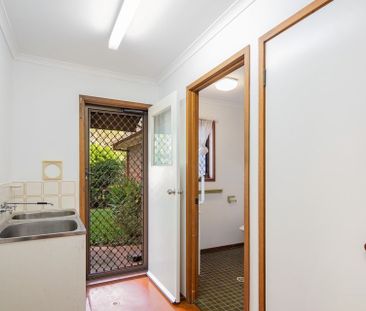IMPECCABLE LARGE FAMILY HOME - Photo 2