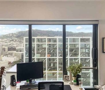 Partially Furnished Central Living - Photo 4