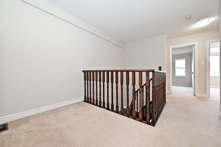 For Lease - 110 Southdown Avenue, Vaughan, Ontario - Photo 3