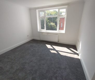 2 Bed Flat, Grosvenor Court, M16 - Photo 1