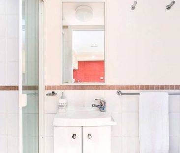 Fantastic Ground Floor Apartment - Photo 6