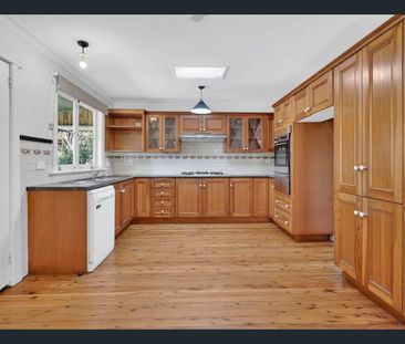 4 bedroom Family Home!!! - Photo 5