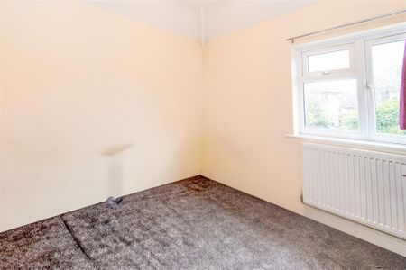 3 bed House - Semi-Detached To Let - Photo 3