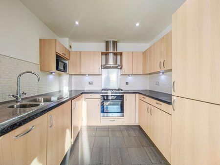 2 bedroom flat to rent - Photo 5