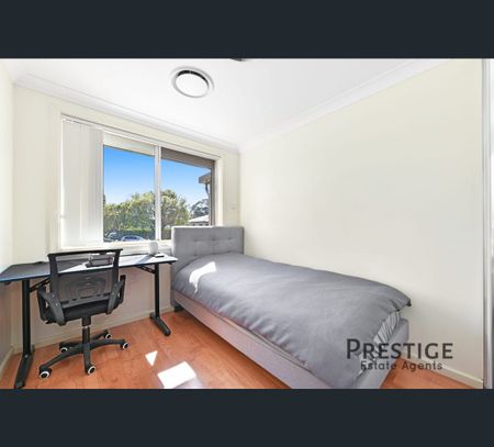 5 Miami Close, Greenfield Park, NSW 2176 - Photo 3