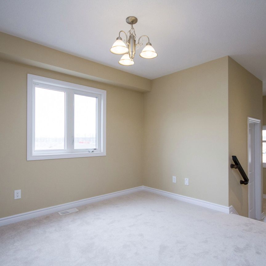 For Lease - 464 Brettonwood Ridge, Kanata, Ontario - Photo 1