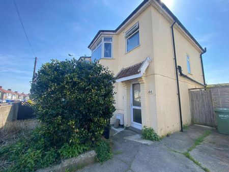 4 bedroom property to rent - Photo 3