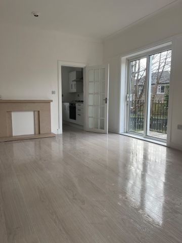 3 Bed Flat, Gladsmuir Road, G52 - Photo 2
