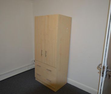 3 bedroom flat to rent - Photo 1