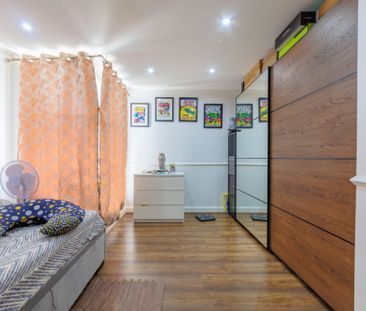 2 bed Flat in Barrier Point Road , London, E16 2SB - Photo 6