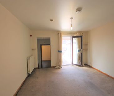 1 bed house to rent in Albemarle Road, Taunton, TA1 - Photo 2