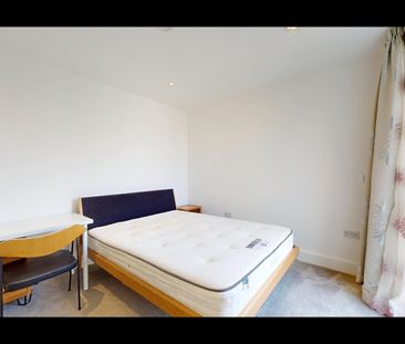 3 Bed Flat, Bay House, SE16 - Photo 4