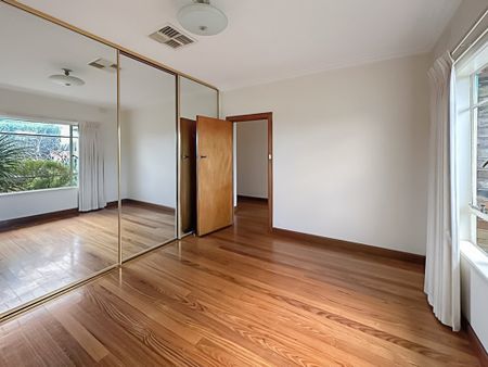 4 Carrington Road, Reservoir VIC 3073 - Photo 3