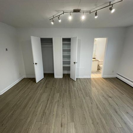 À Louer 2 1/2 - Photo 3