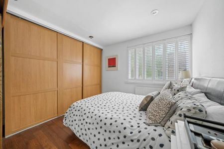 4 bedroom terraced house to rent - Photo 5