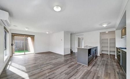 Modern Family Living with Space, Style & Comfort! - Photo 3