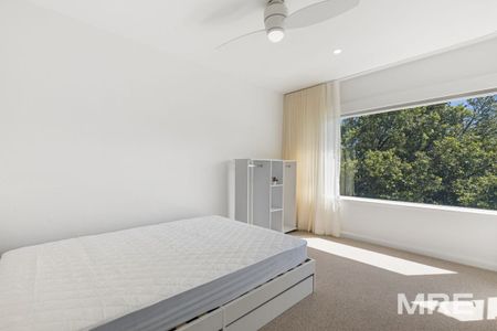 13/30 Queens Road, Melbourne - Photo 3