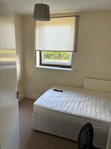 6 bedroom private hall to rent - Photo 3