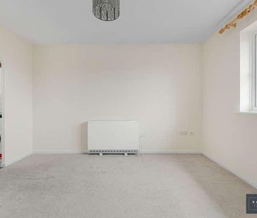 Sullivans Reach, Walton-on-thames, Surrey, KT12 - Photo 2