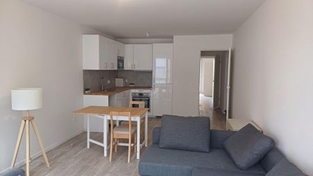 location Appartement T2 DE 53.1m² À CHELLES - Photo 4