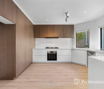 A Family Oasis In Sandbelt Country - Photo 6