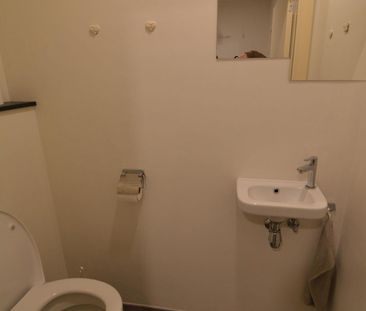 Ruim hedendaags gelijkvloers appartement in het centrum van Lier - Photo 3