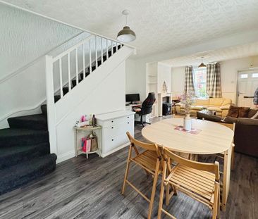2 bedroom semi-detached house to rent - Photo 4