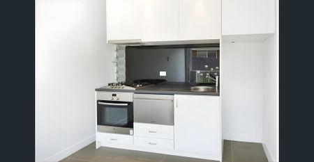 Stylish, Bright & Perfectly Positioned Living on Malvern Road - Photo 5