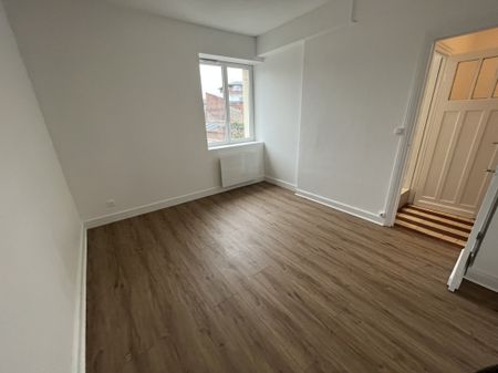 Location Appartement 2 pièces 45m² LILLE 59000 - Photo 3