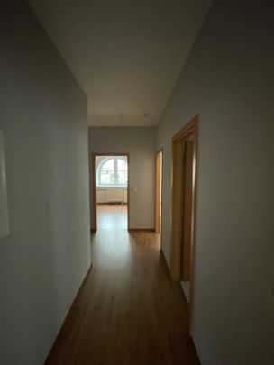 Helle 3-Zimmer-Wohnung mit Balkon in Großröhrsdorf - Photo 1