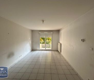 Location Appartement 2 pièces 50m² ST AVOLD 57500 - Photo 2